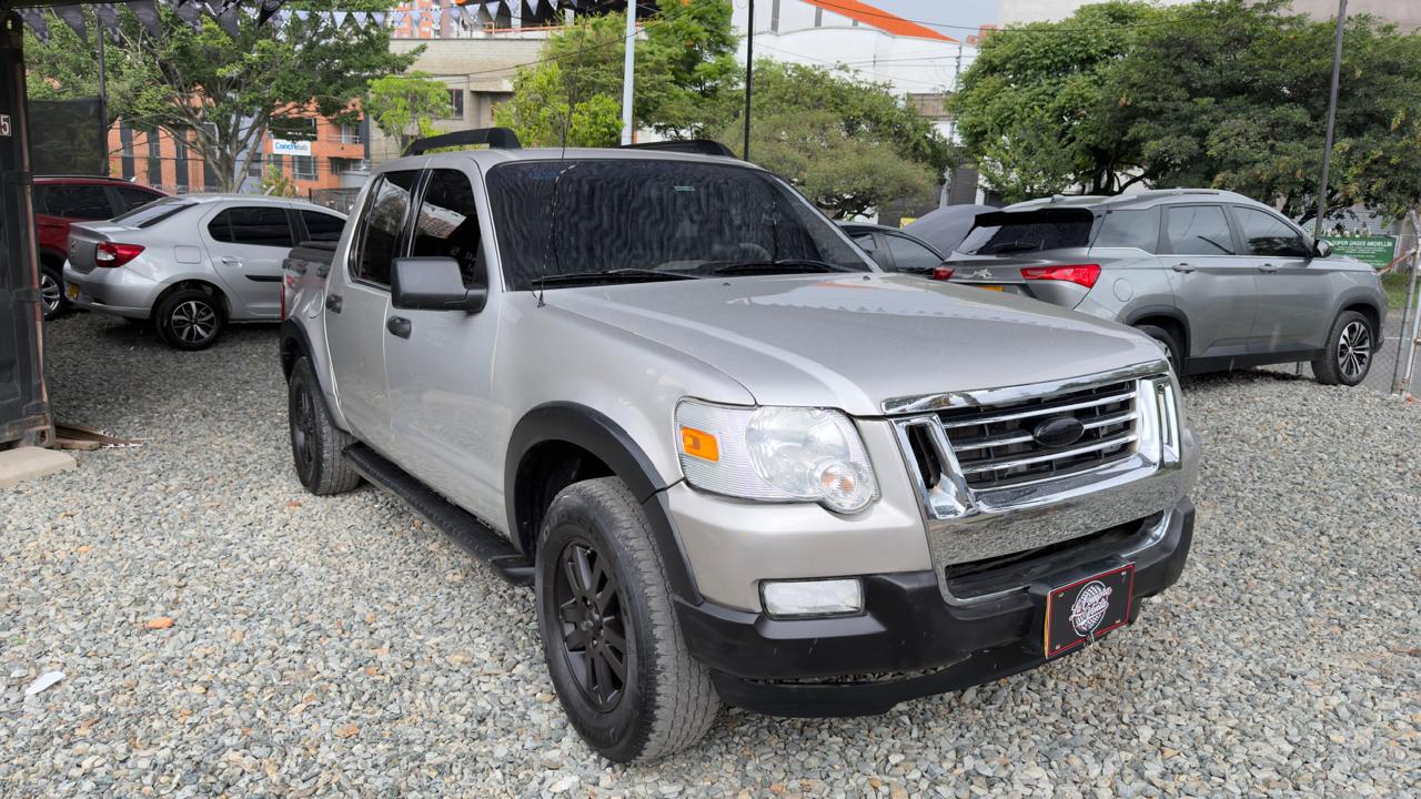 Ford Explorer Sport TR