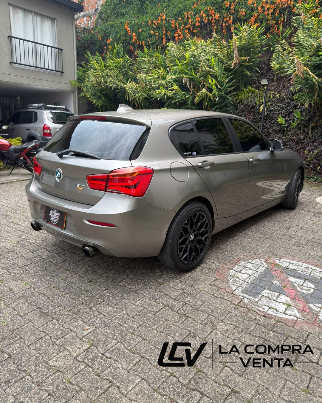 BMW 120i 2017